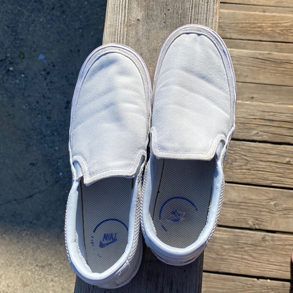 Nike womens court legacy slip on in baby blue. Size 7